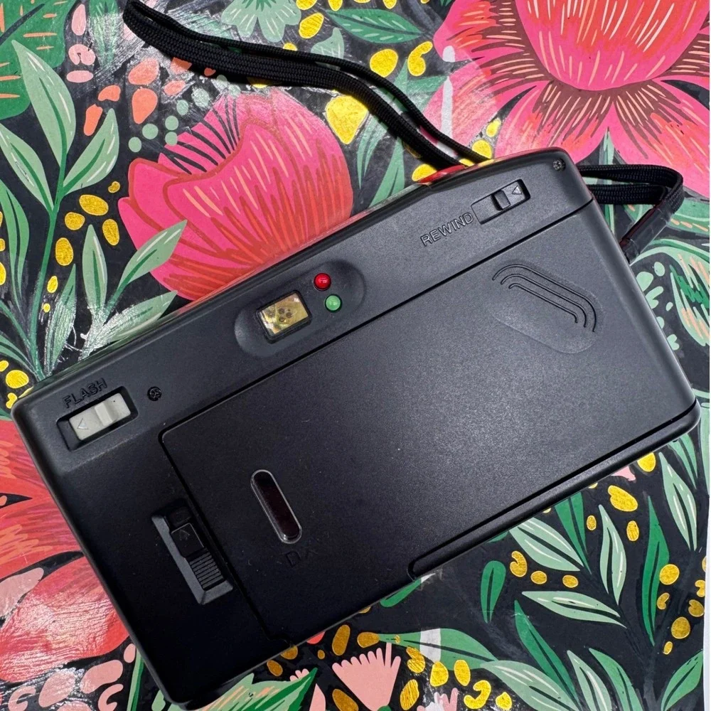 Vivitar TL 125 35mm Film Camera‎ Auto Focus Tele Wide Point and Shoot Black